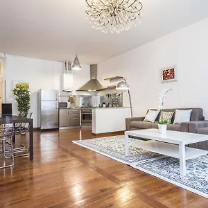 Hemeras Boutique Homes - Super Central Design شقة ميلان